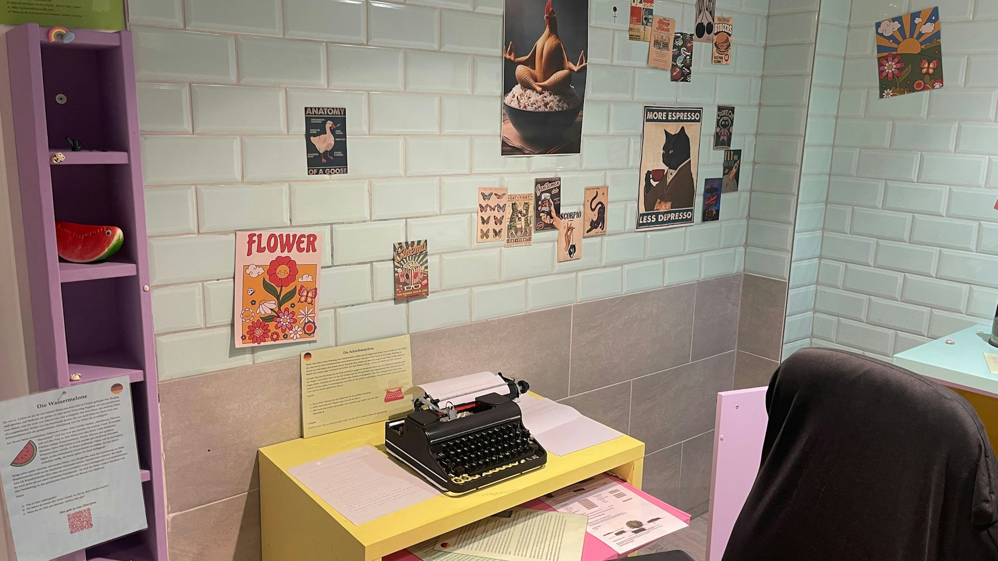 Eine der über 150 Stationen ist die Schreibmaschine im Erdgeschoss.