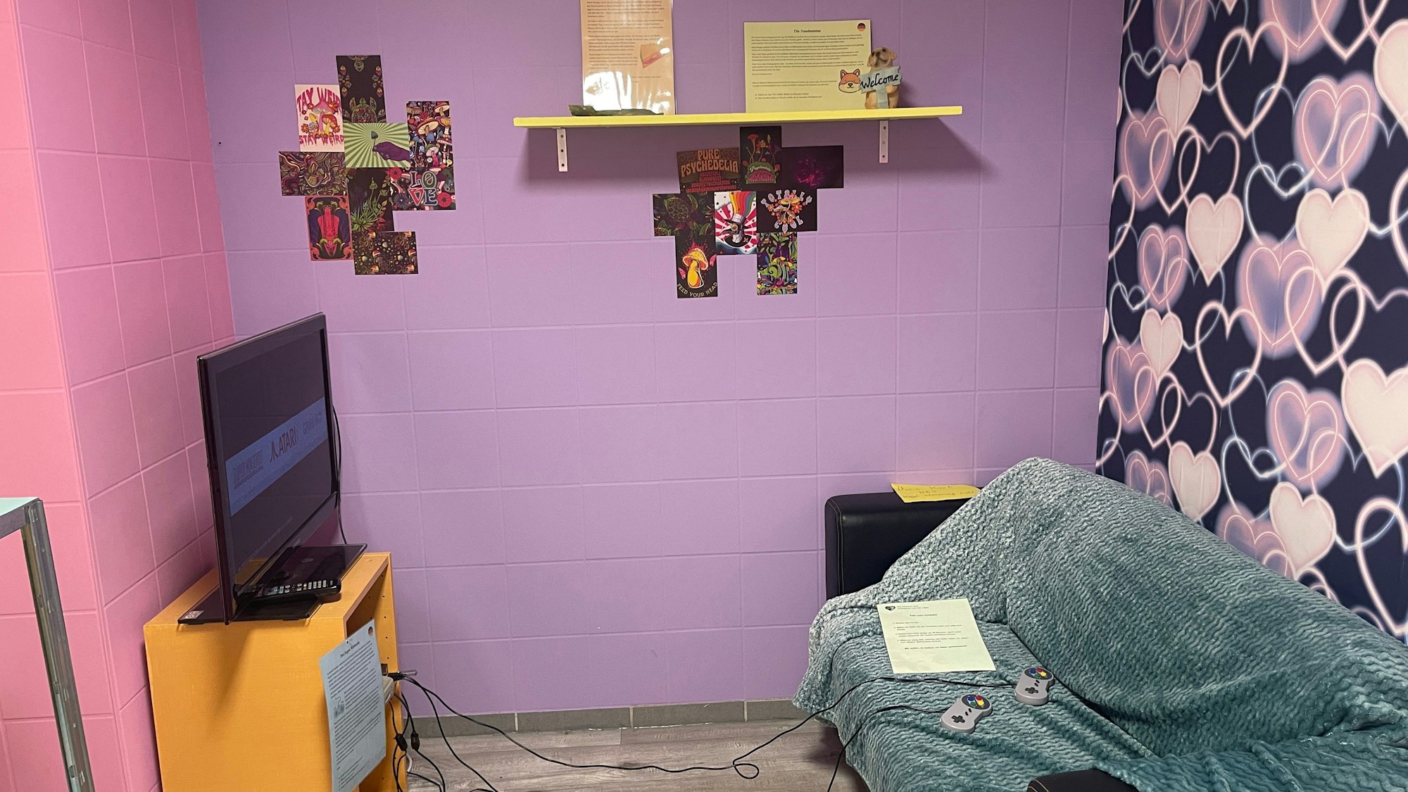 Super-Nintendo-Ecke im „Museum des Schmerzes und der Liebe“.