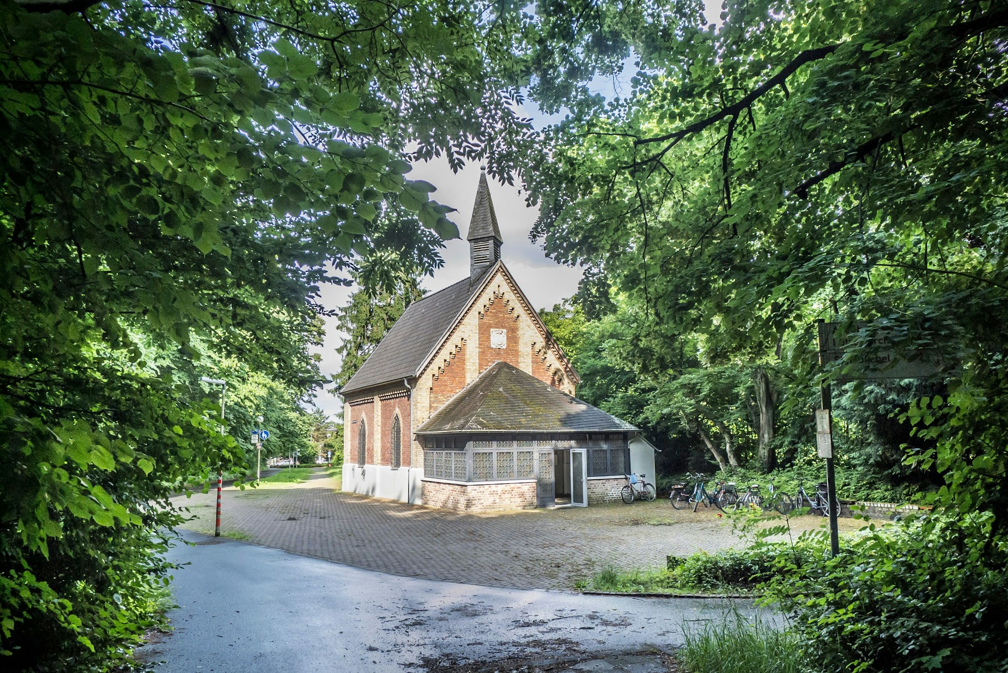 An der Gezelinkapelle gibt es einen Brunnen mit einer elektrischen Pumpe. Foto: Ralf Krieger