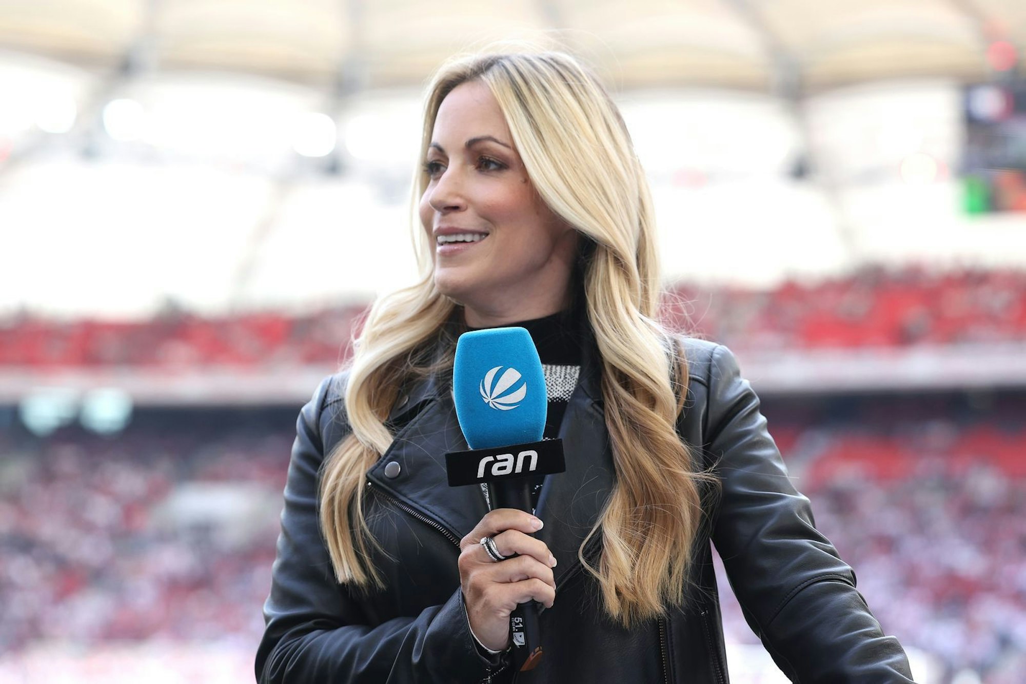 Andrea Kaiser, die die Klub-WM für SAT.1 moderieren wird, fiebert dem Turnier entgegen: „Bei uns wird man Messi sehen. Ich freue mich riesig auf interessante Spiele!“ (Bild: 2024 Getty Images/Alexander Hassenstein)