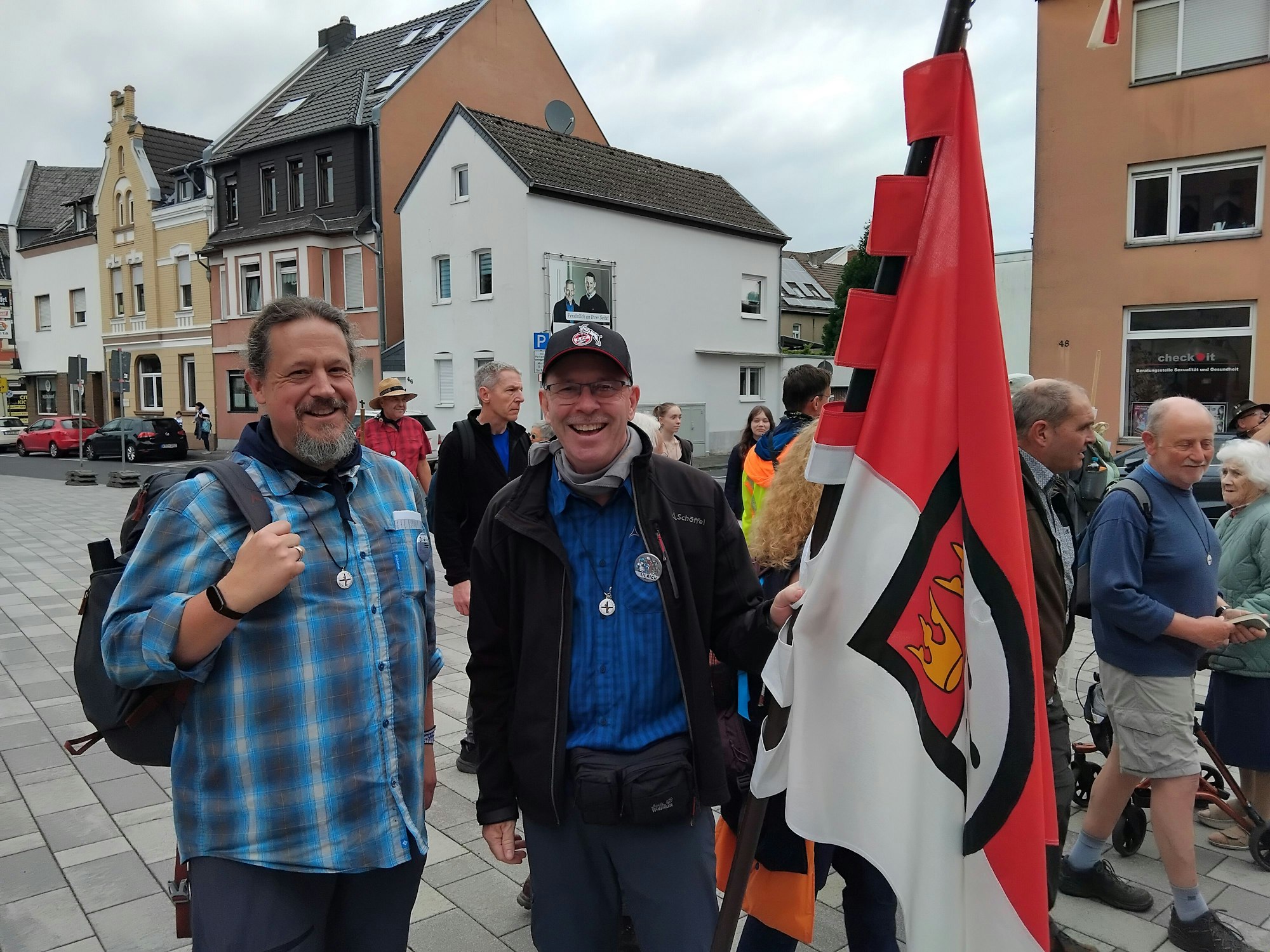 Zum 26. Mal dabei: der Siegburger Amtsrichter Ulrich Wilbrand (r.) mit Organisator Diedrich Frielingsdorf.