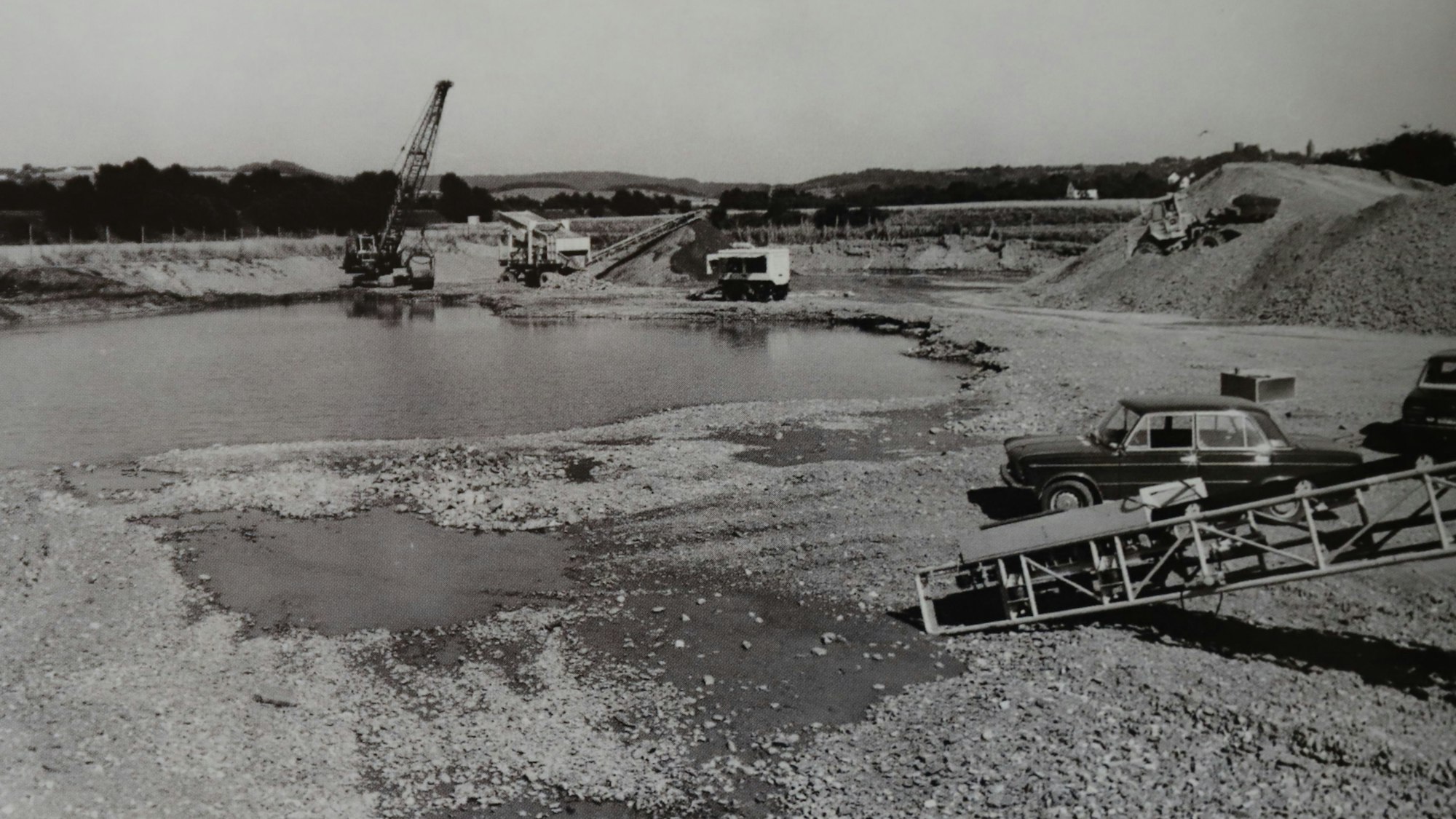 Der Dondorfer See entstand nach dem Kiesabbau für die Autobahn 560.