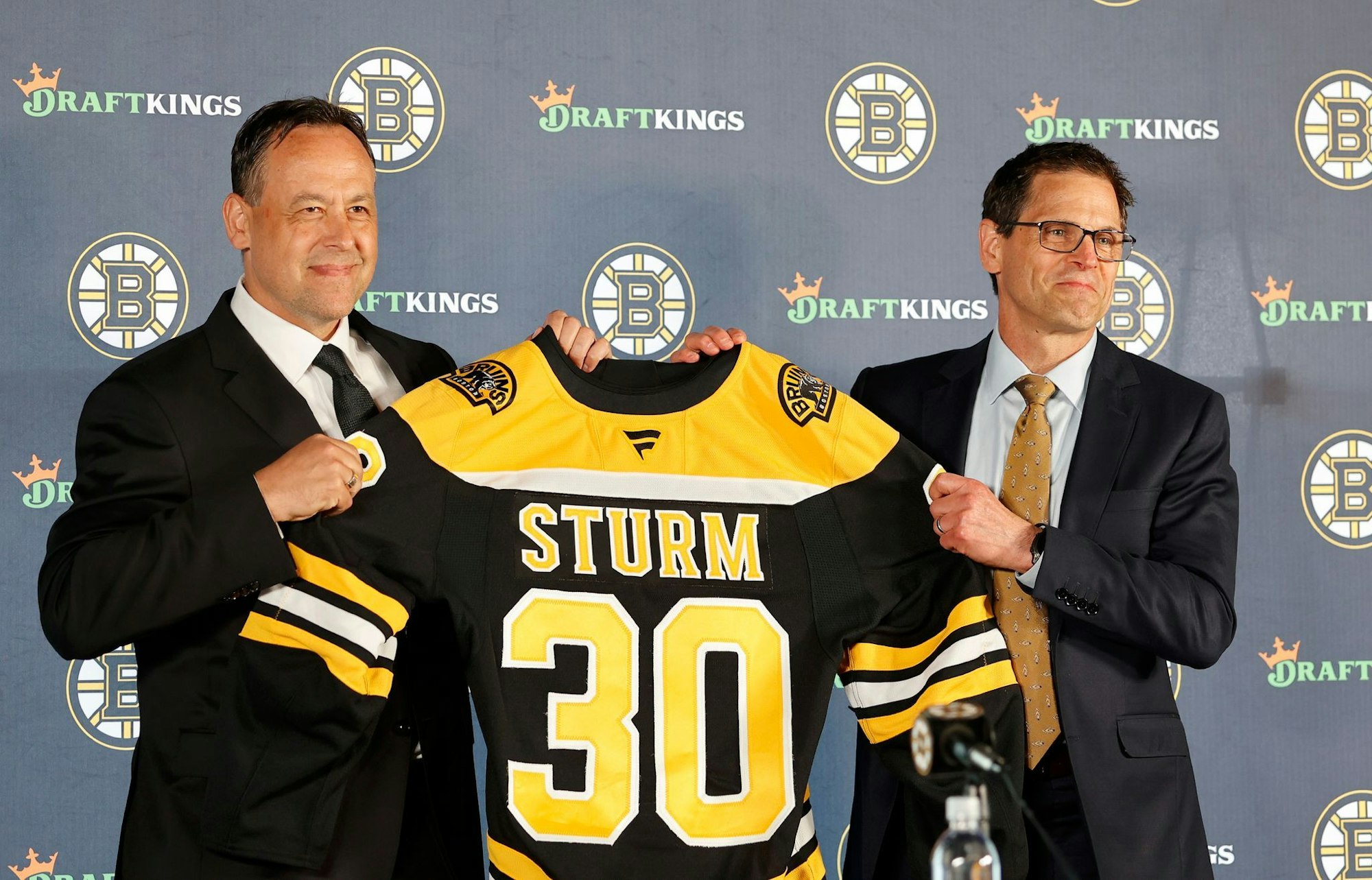 Marco Stum wurde als neuer Coach der Boston Bruins präsentiert.