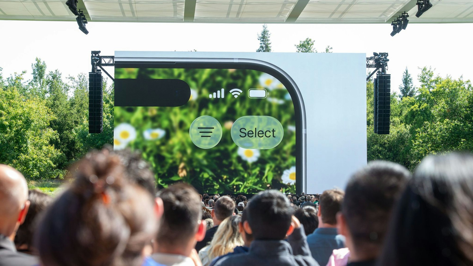 Das neue Design "Liquid Glass" setzt auf durchsichtige Elemente.