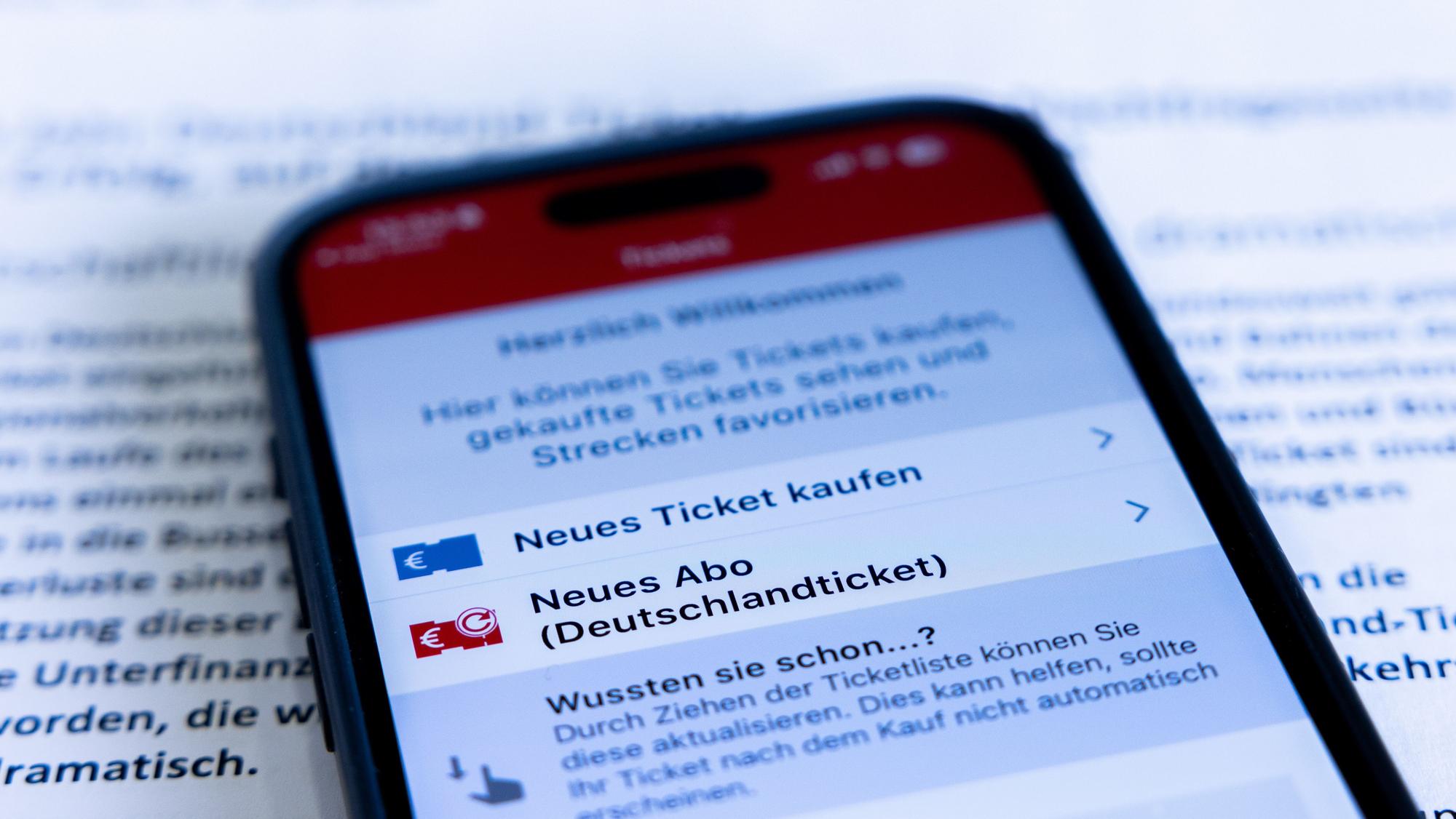 Das Deutschlandticket ist weiterhin sehr beliebt. (Archivbild)