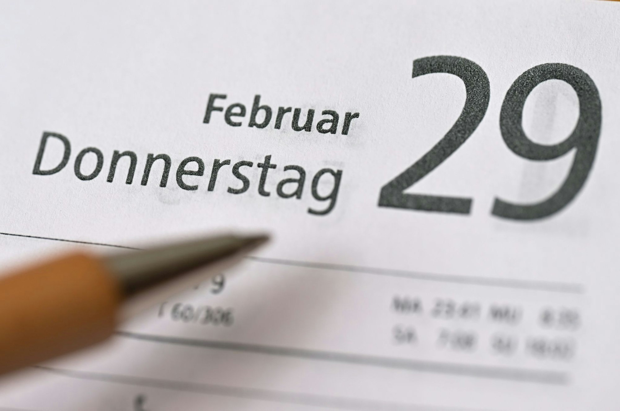 Geburtstage sind im Jahresverlauf keineswegs gleich häufig verteilt, wie ein neuer Kalender des Statistischen Landesamts zeigt. (Symbolbild)