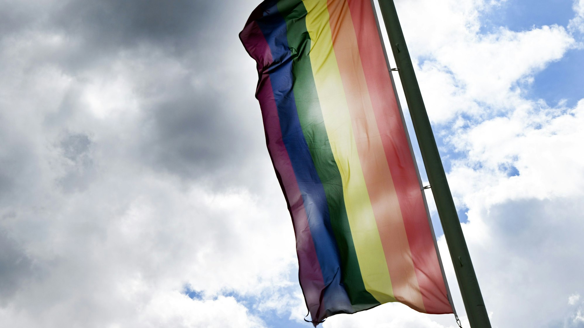 Am 1. Mai 2026 nimmt in Waldbröl eine sichere Anlauf- und Beratungsstelle für Menschen der LGBTQIA+-Community die Arbeit auf. Das Projekt ist eine Idee der Nümbrechterin Marie Brück.