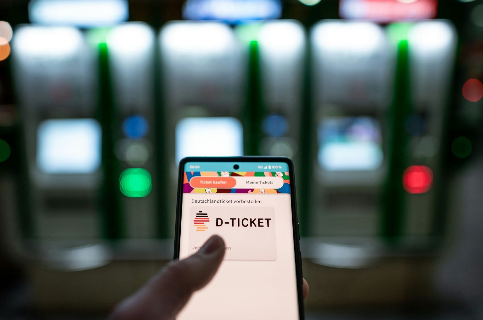 Das Deutschlandticket ist weiterhin sehr beliebt. (Archivbild)