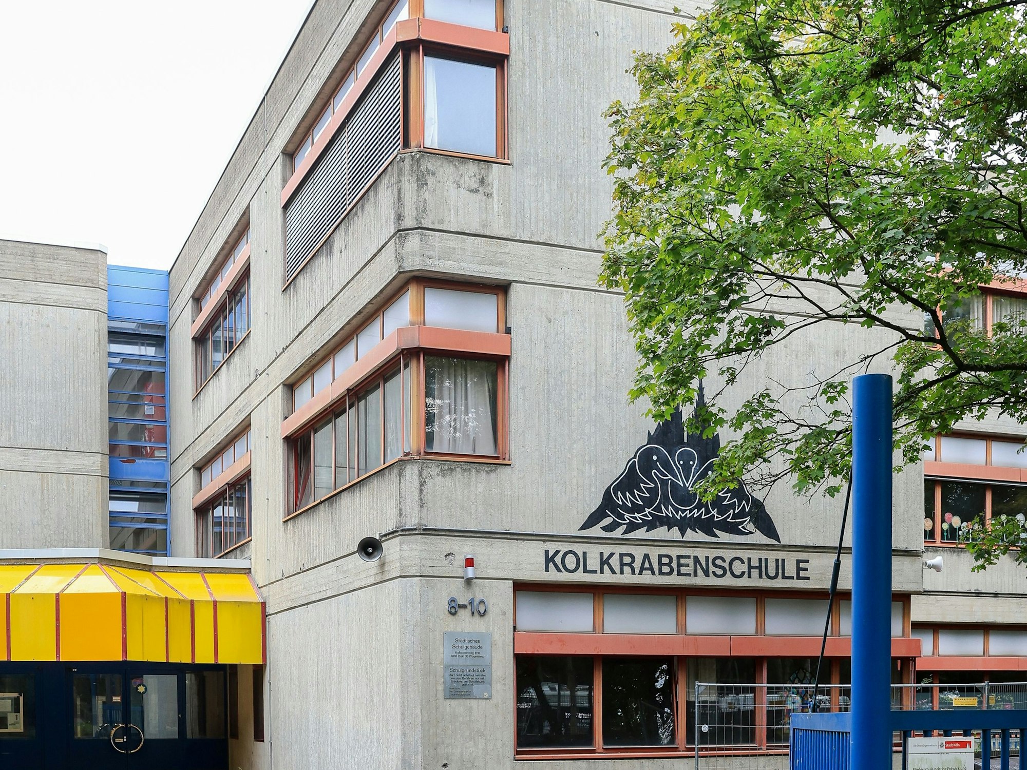 Außenansicht der Kolkrabenschule.
Förderschule Kolkrabenweg mit dem Förderschwerpunkt "Geistige Entwicklung"