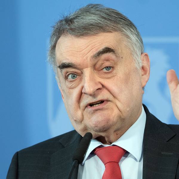 Das Bild zeigt Herbert Reul (CDU), Innenminister von Nordrhein-Westfalen. Foto: Federico Gambarini/dpa