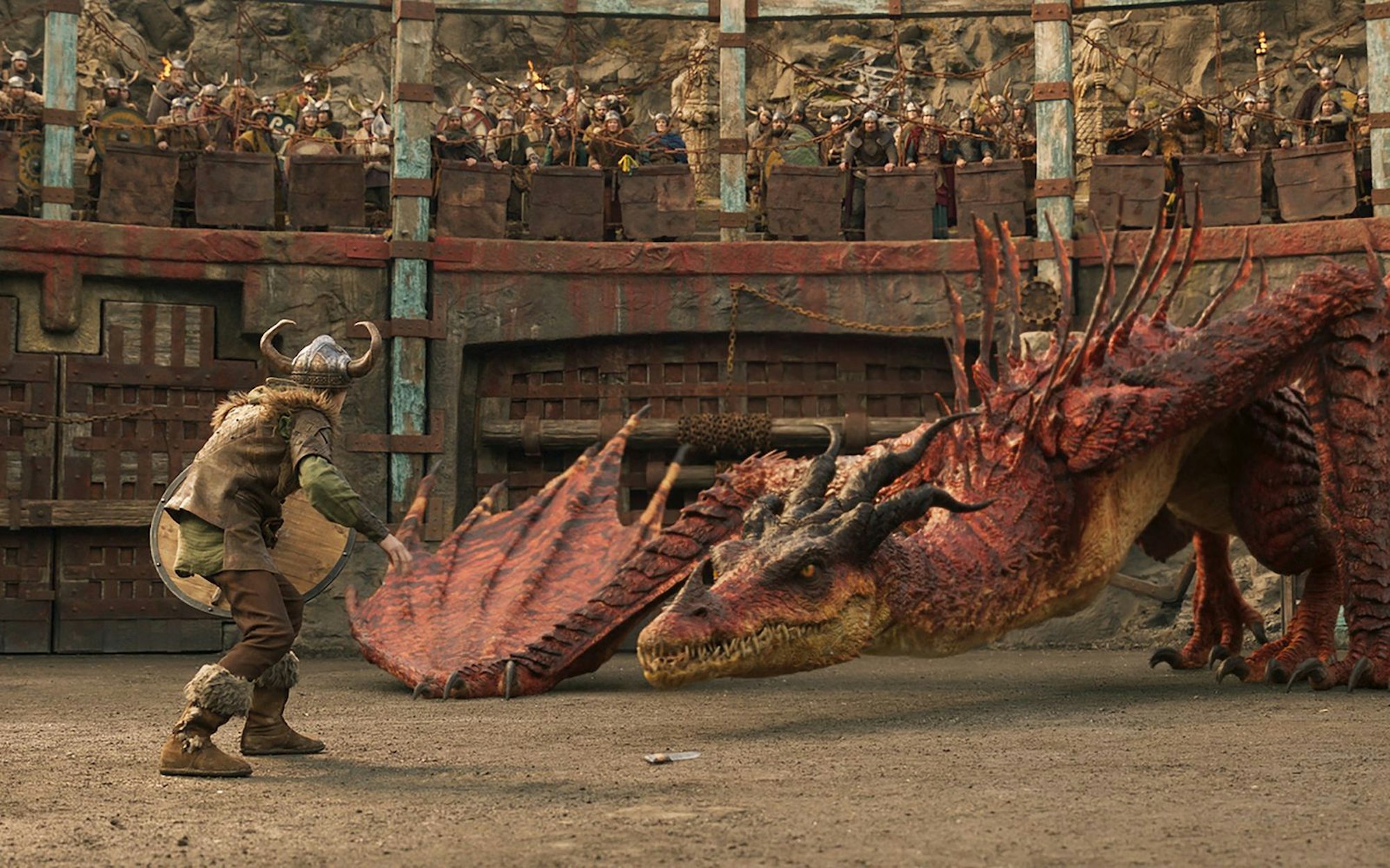 Wenn Drachen und Menschen aufeinandertreffen, wird gekämpft, so ist es in der Wikinger-Welt von „Drachenzähmen leicht gemacht“ seit jeher. (Bild: 2025 Universal Studios)
