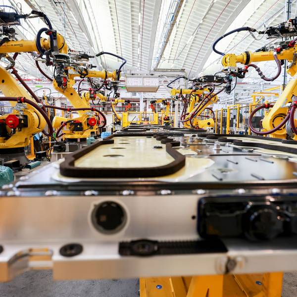 Bei Ford in Niehl ist eine neue Produktion für Autobatterien entstanden.