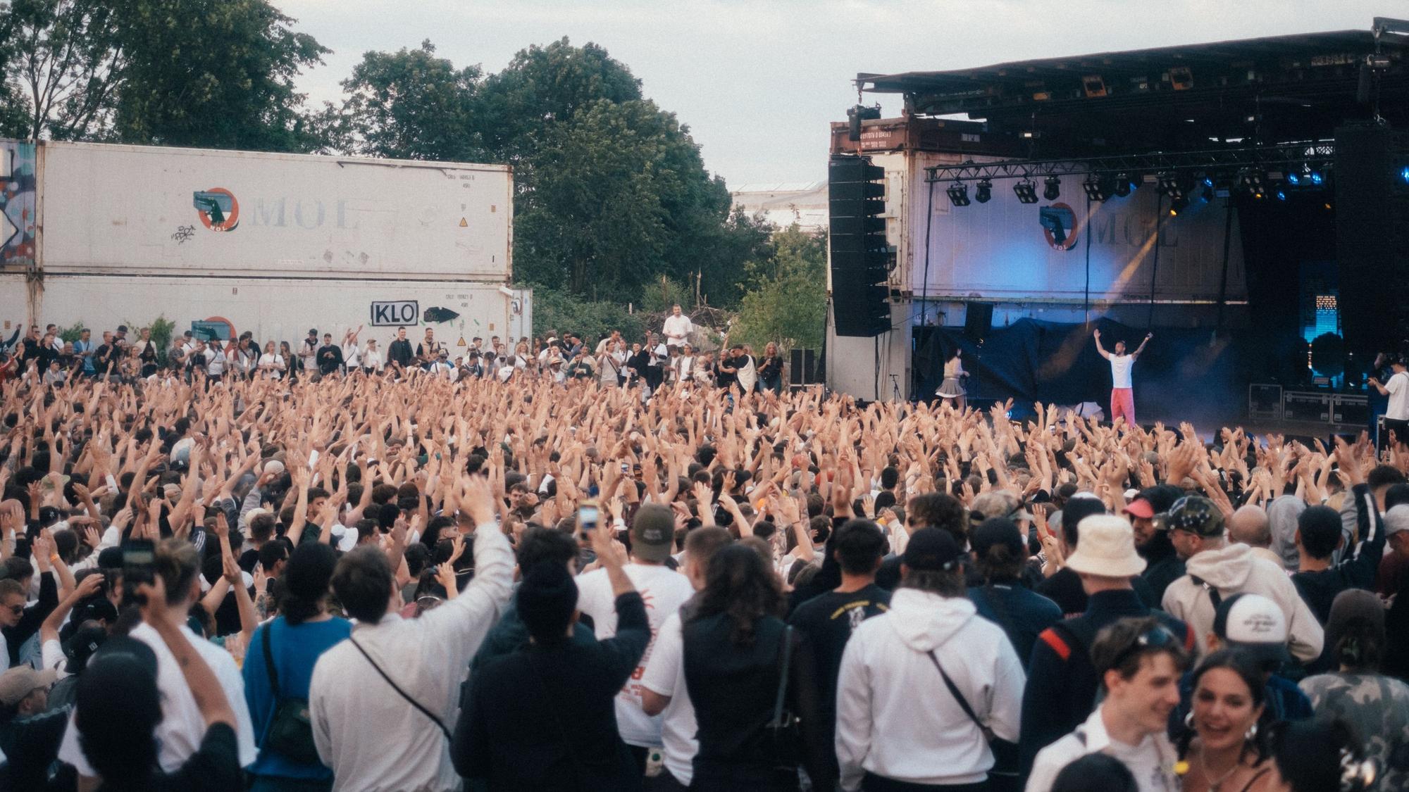 Das Rapperduo Lugatti & 9ine aus Köln-Sürth veranstaltet zum dritten Mal das KDK Open Air an der Südbrücke. (Archivbild)