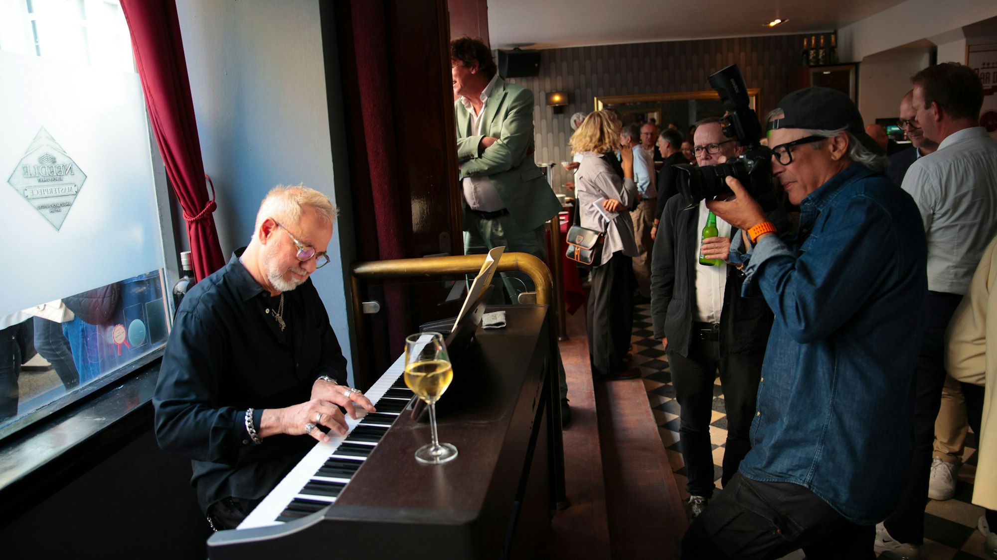 11.06.205, Köln: Helmut Zerlett.Bar du Cologne. Networking Concept in der Lorbass Bar. Foto:Dirk Borm