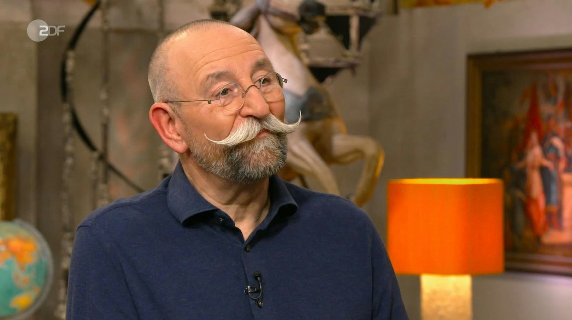 „Nein!“, entfuhr es Horst Lichter ungläubig angesichts dieses Glücksgriffs. Mit nichts weiter als zehn Pfennig Einsatz wurde Leo tatsächlich zum stolzen Automatenbesitzer. (Bild: ZDF)