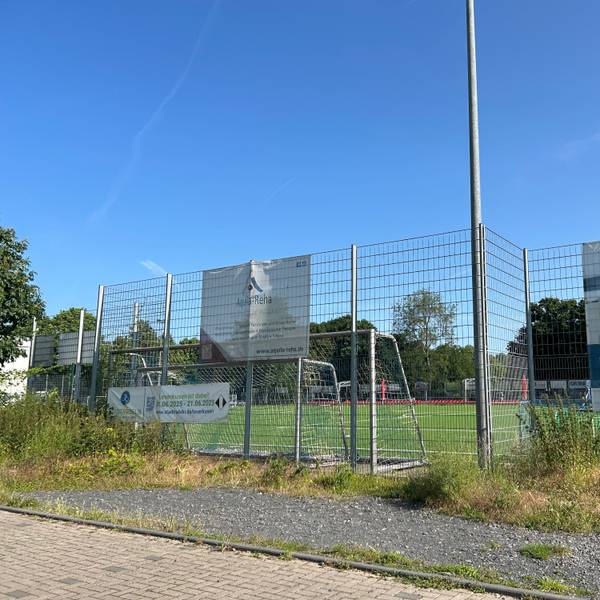 Hier spielt der SSV Alkenrath: Der Verein bestätigt die Wiedereinstellung von Michael H. nach Elterninitiative.