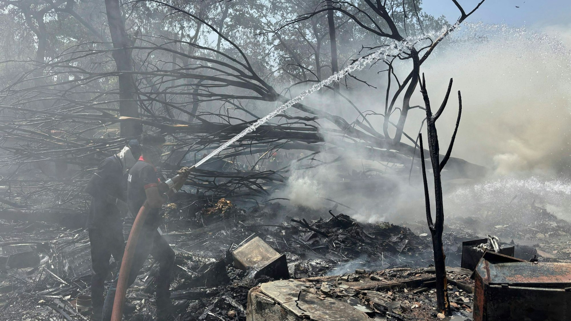 In Indien ist ein Passagierflugzeug abgestürzt.