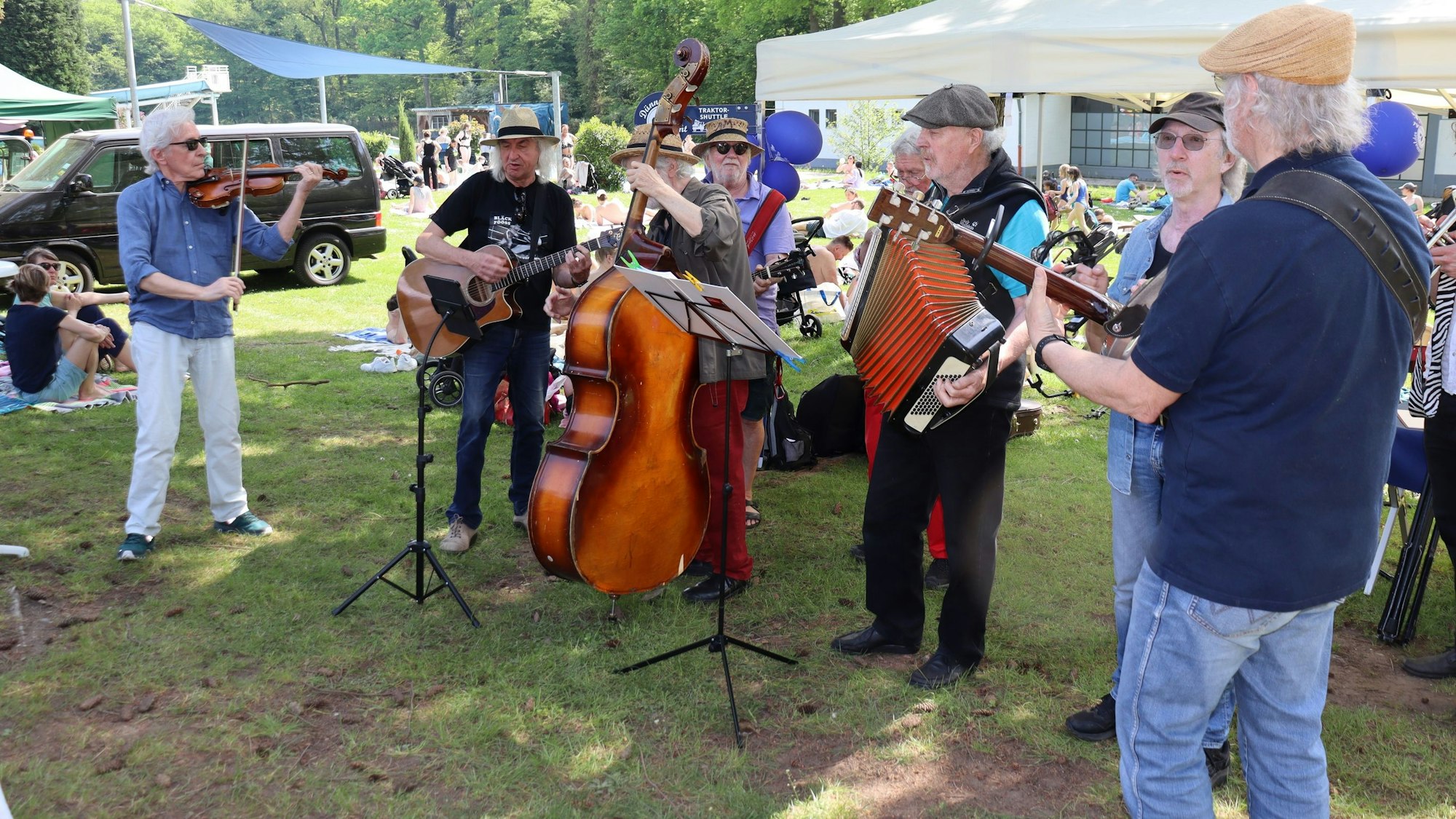 Musiker der Dünnwalder Musiknacht gaben ein unterhaltsames Konzert. (Archivbild 2024)