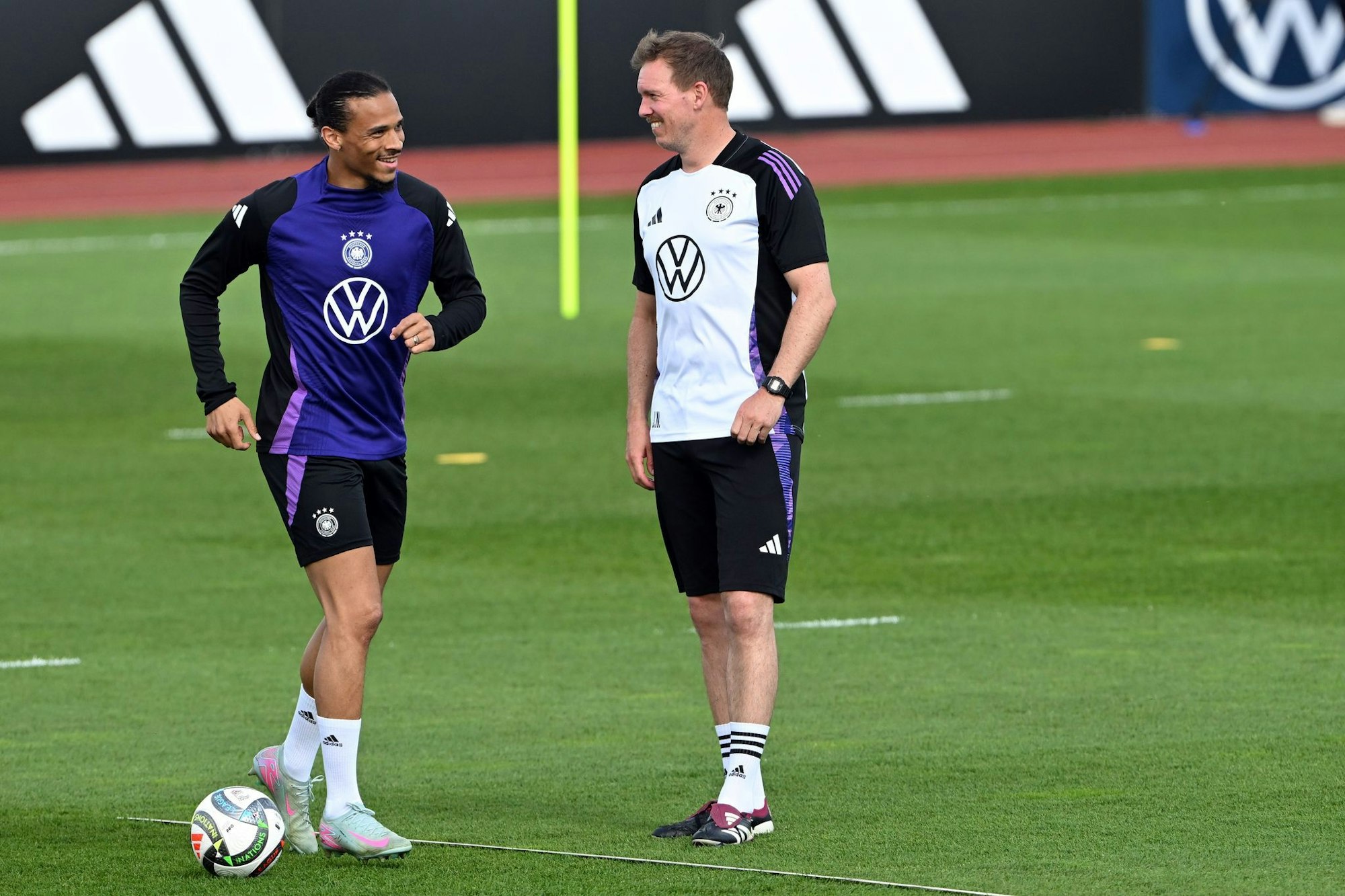 Auf die Meinung von Julian Nagelsmann (r) zählt Leroy Sané viel