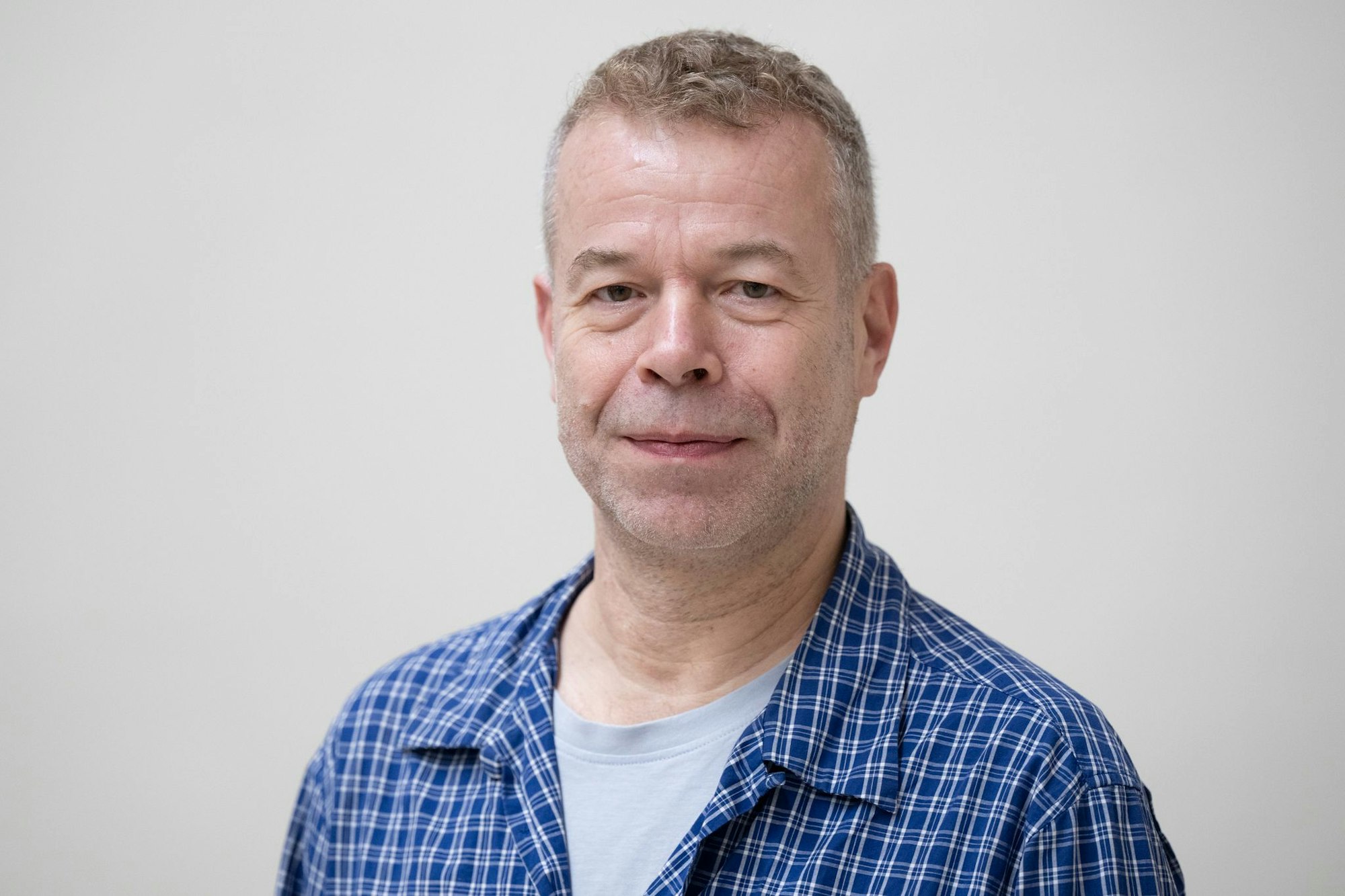 Der deutsche Fotograf und Künstler Wolfgang Tillmans im März in Dresden.