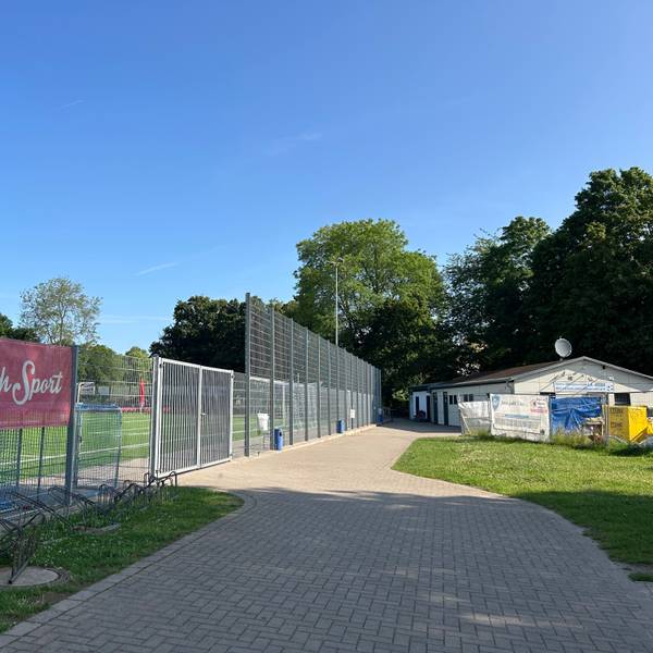 Der Trainer leitet inzwischen wieder Einheiten mit Kindern und Jugendlichen.