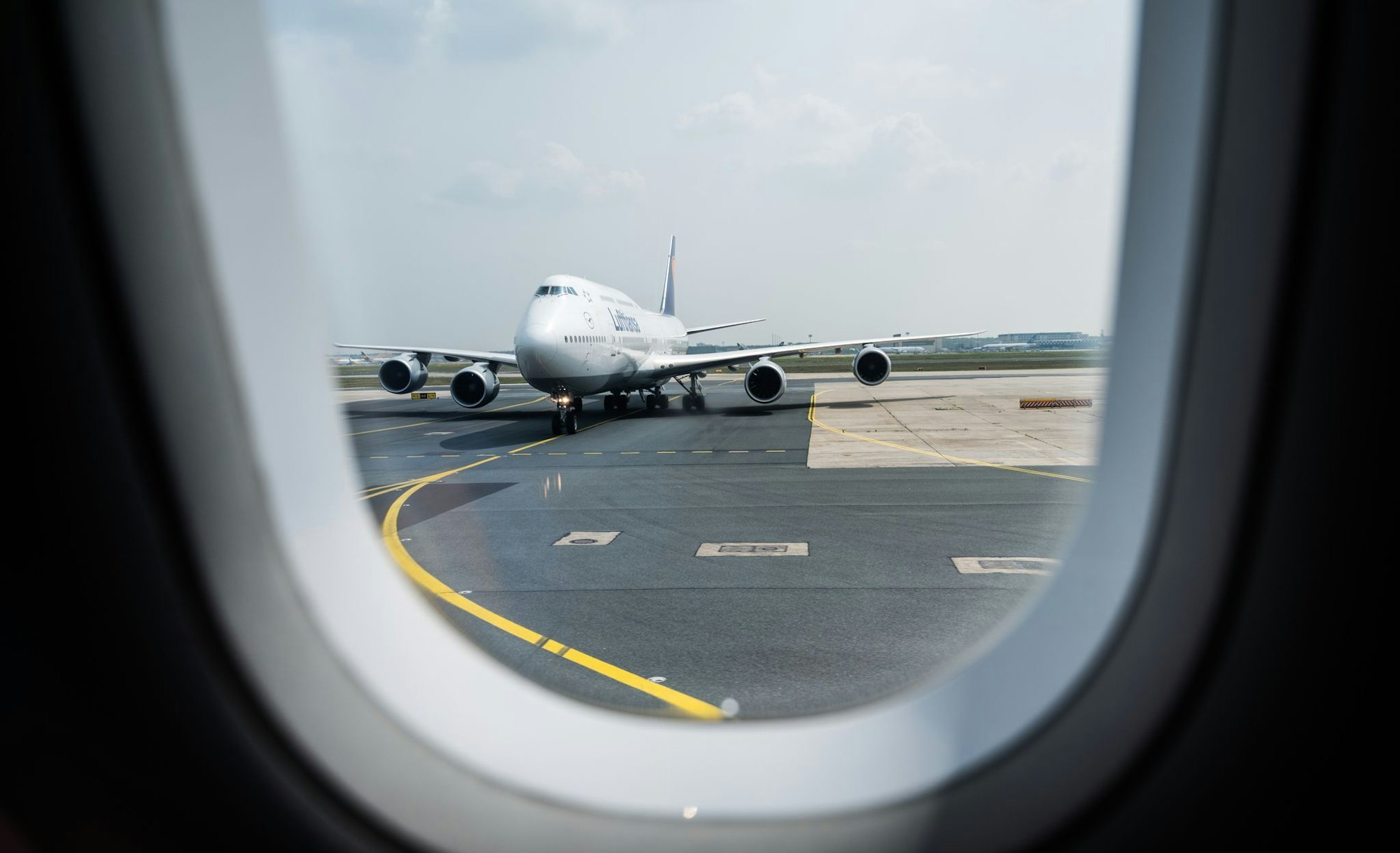Mulmiges Gefühl bei Start oder Landung: Bis zu 25 Prozent der Menschen empfinden Unwohlsein oder Angst vor dem Fliegen.