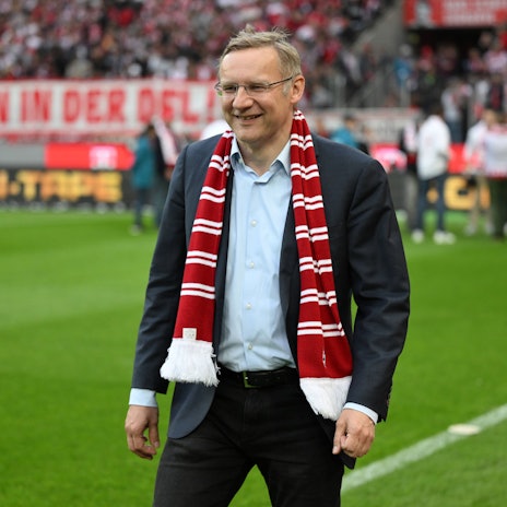 Eckhard Sauren Vizepräsident 1. FC Köln 12.05.2023, Fussball GER, Saison 2022 2023, 1. Bundesliga, 32. Spieltag, 1. FC Köln - Hertha BSC Berlin 5:2 Koeln RheinEnergieStadion Nordrhein Westfalen Deutschland *** Eckhard Sauren Vice President 1 FC Köln 12 05 2023, football GER, season 2022 2023, 1 Bundesliga, 32 matchday, 1 FC Köln Hertha BSC Berlin 5 2 Koeln RheinEnergieStadion Nordrhein Westfalen Germany Team2