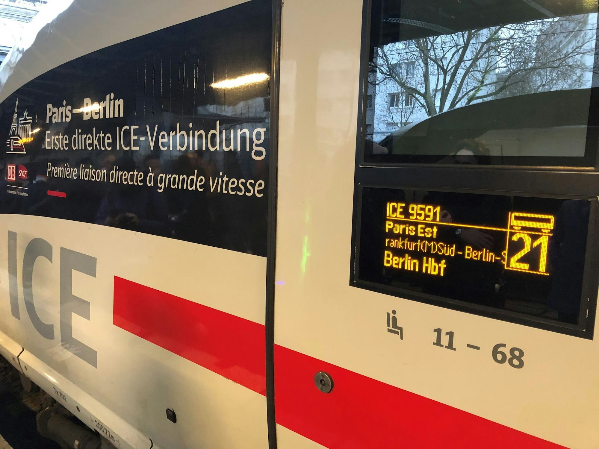 Seit einem halben Jahr kommen Zugreisende mit einem Direkt-ICE in acht Stunden von Berlin nach Paris. (Archivbild)