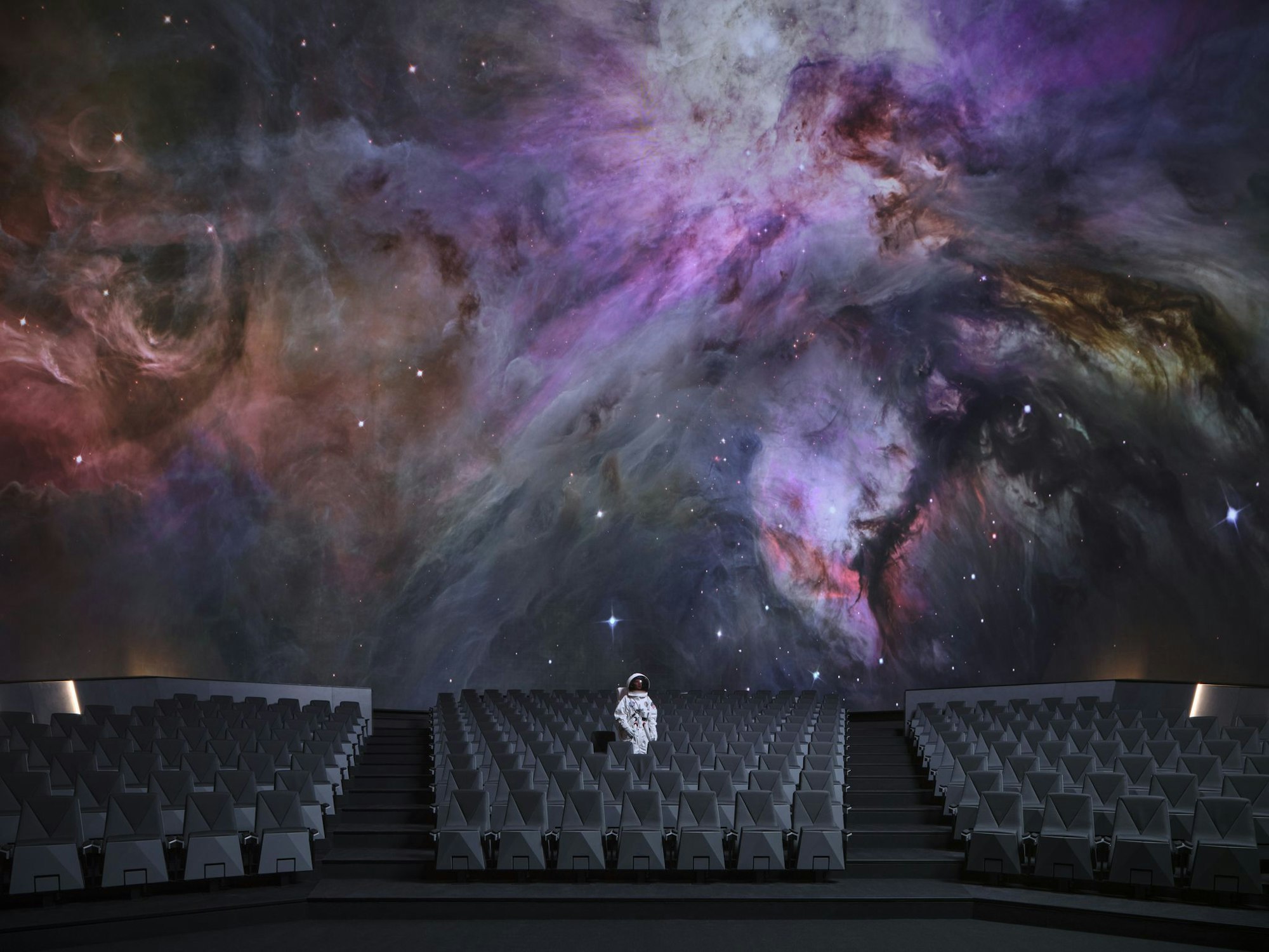 Nach Angaben einer Sprecherin ist das Planetarium in Prag nach dem Umbau eines der ersten volldigitalen LED-Planetarien der Welt.