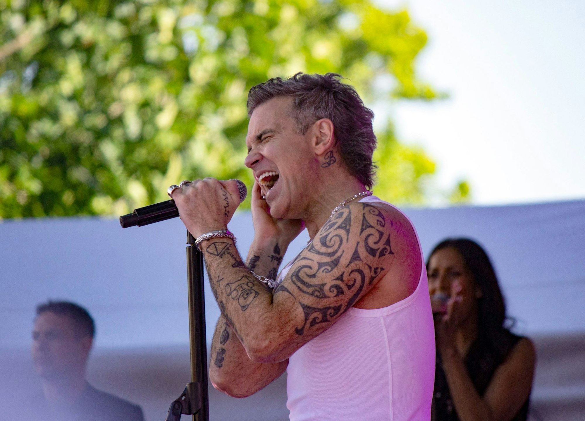 «Ich freue mich schon jetzt darauf, diesen Song in den kommenden Jahren bei einigen meiner Lieblingsturniere live zu performen», sagt Robbie Williams über die Fifa-Hymne «Desire». (Archivbild)