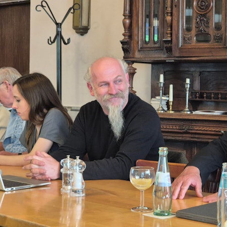 Peter Hirseler tritt bei der Bürgermeisterwahl im September als Herausforderer von Volker Mießeler an.