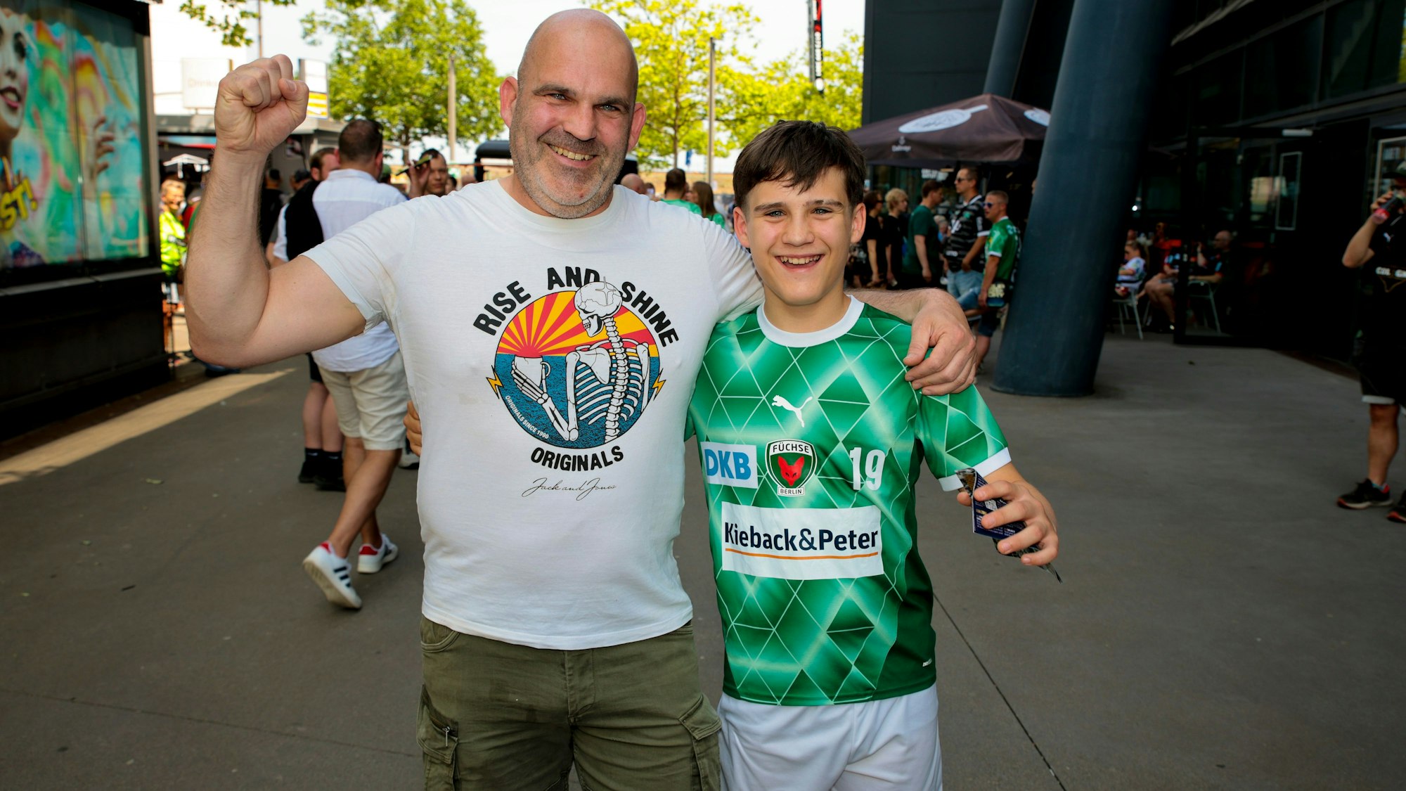 Vater André mit Sohn Max waren aus Oldenburg angereist.