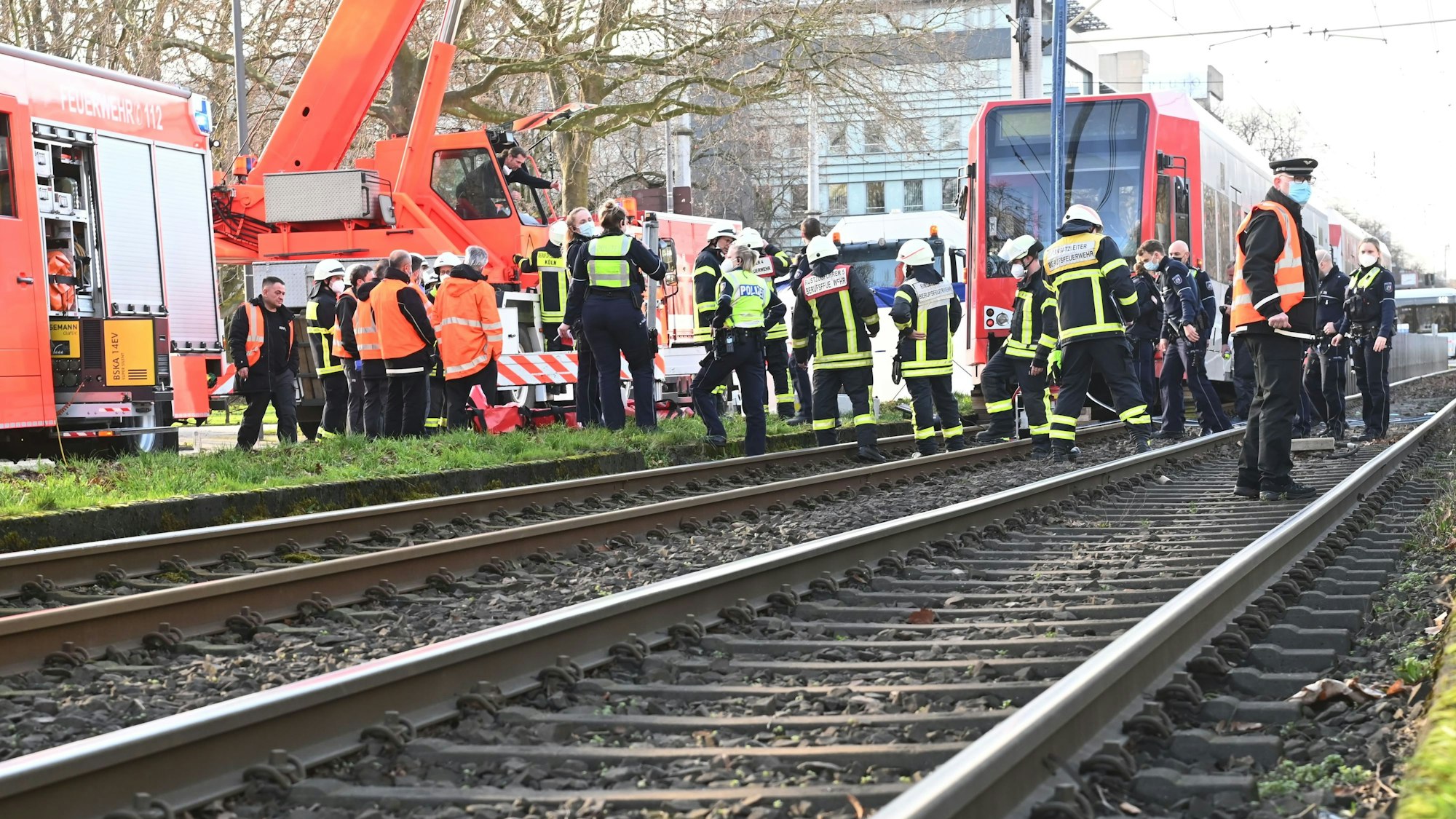 Eine Person wurde von einer KVB-Bahn erfasst und getötet (Symbolfoto).