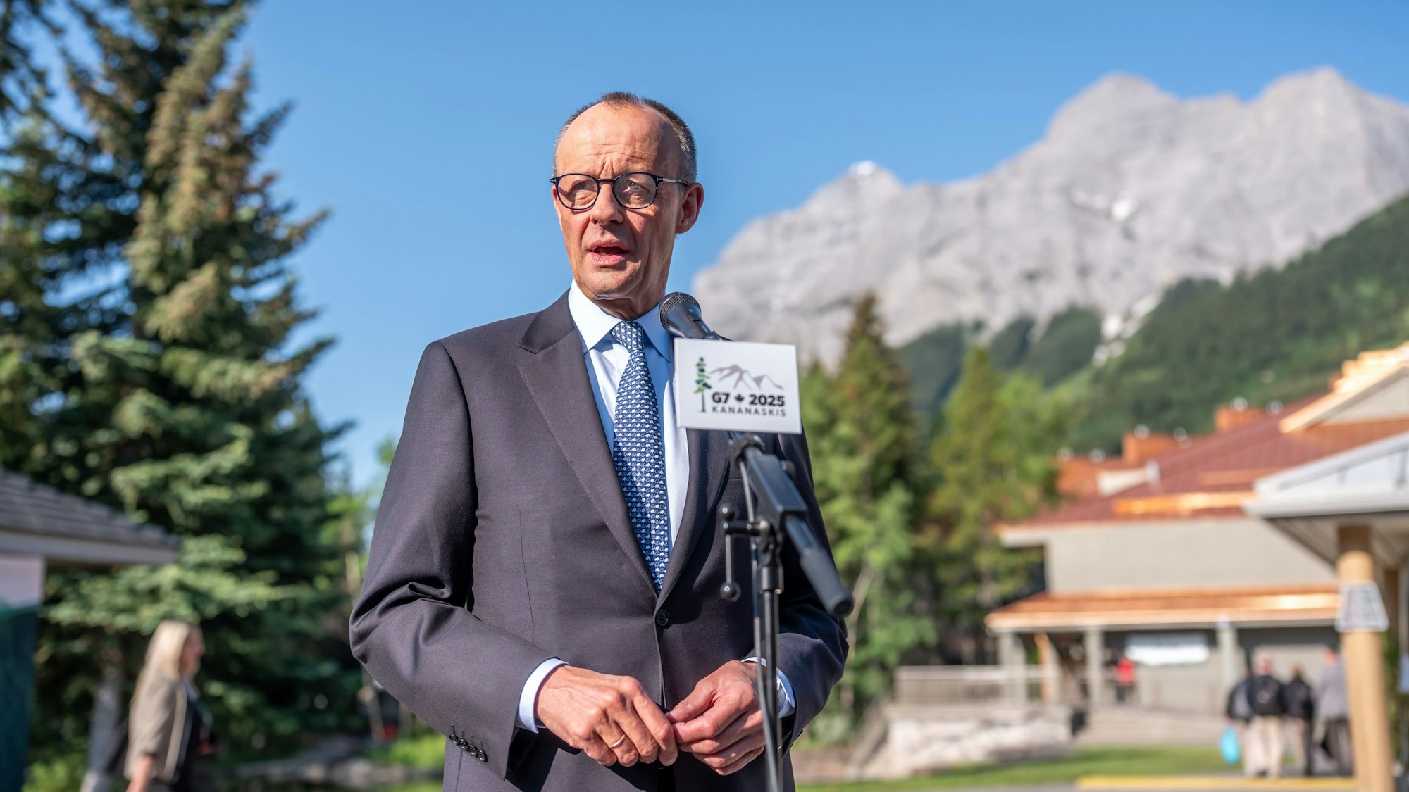 Bundeskanzler Friedrich Merz (CDU) spricht beim Pressestatement vor dem beim G7-Gipfel in der Pomeroy Kananaskis Mountain Lodge.