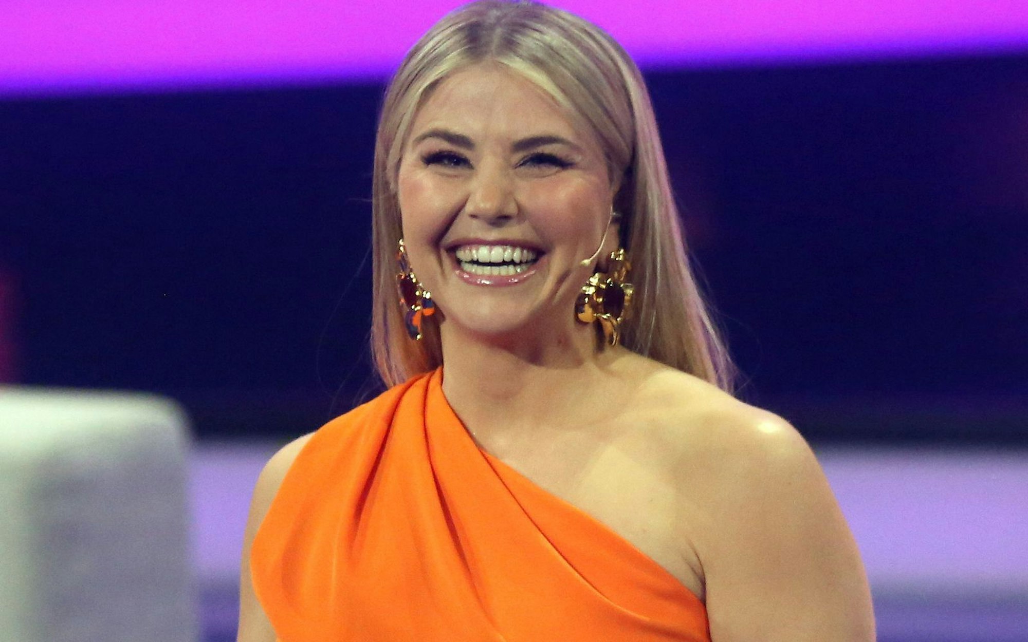 Beatrice Egli überraschte Stefan Mross in der ersten Ausgabe der neuen Staffel „Immer wieder sonntags“ mit einer unerwarteten Reaktion. (Bild: 2025 Getty Images/Adam Berry)