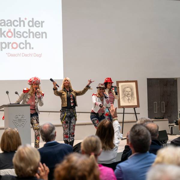Das Bild zeigt die letztjährige Verleihung des Lehrer-Welsch-Preises.