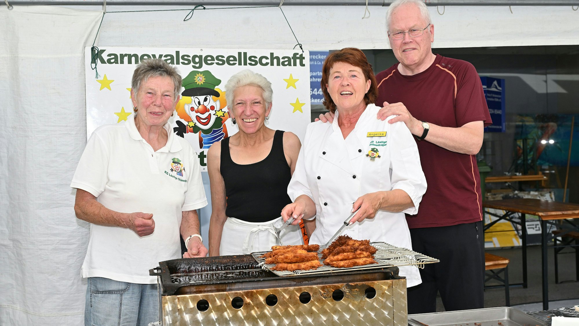 Reibekuchen bei den Löstigen Stänedräjer