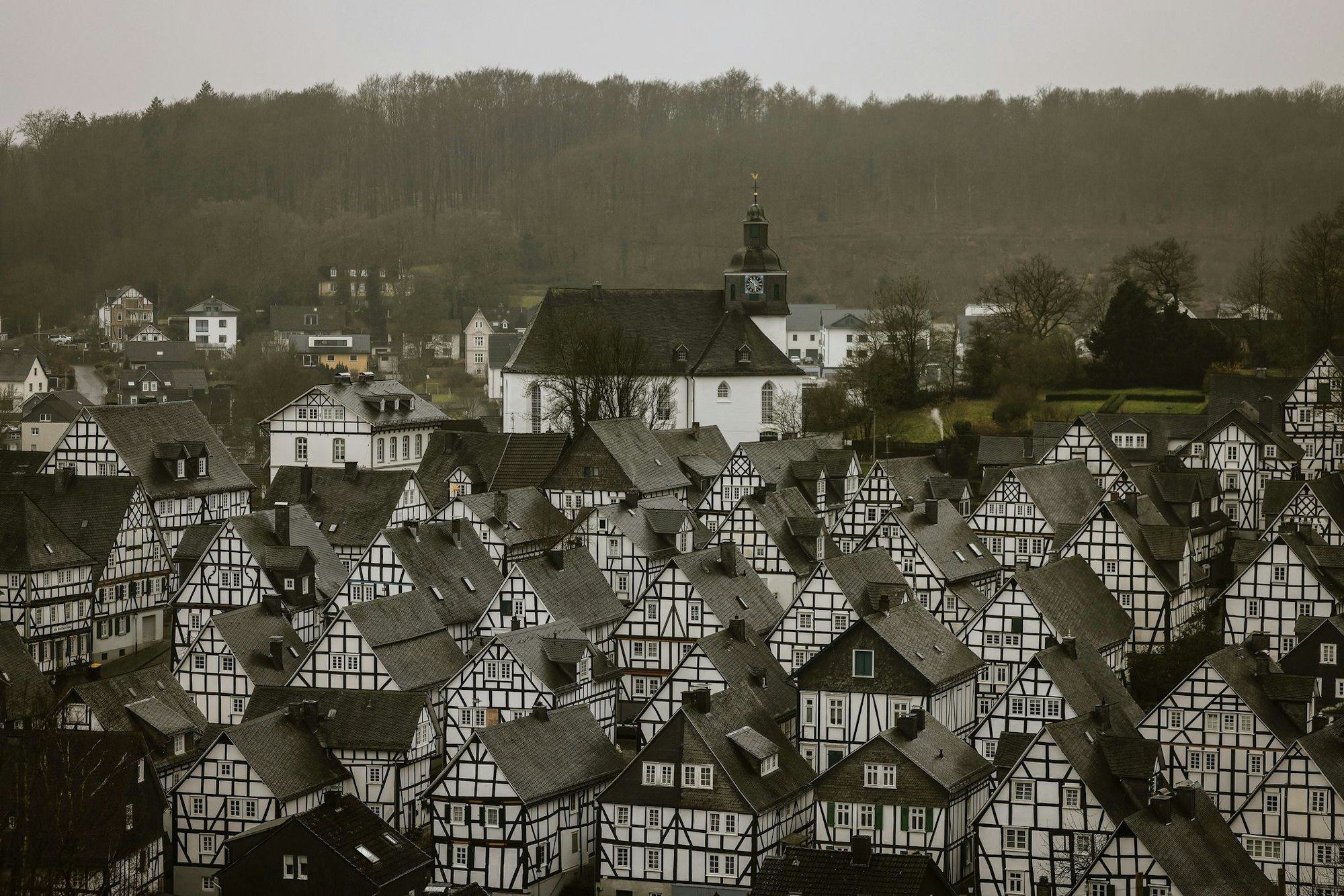 In Freudenberg wurde ein Mann mit brennbarer Flüssigkeit besprüht. (Archivbild)