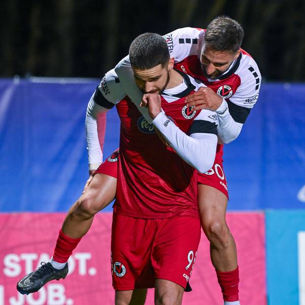 2. Bundesliga - Viktoria Köln - VfL Osnabrück am 08.12.2024 im Sportpark Höhenberg in Köln Jubel, Torjubel, Torschuetze, Torschütze Lex-Tyger Lobinger Koeln jubelt nach seinem Tor zum 0:1 mit Serhat-Semih Güler / Gueler Koeln. *** 2 Bundesliga Viktoria Köln VfL Osnabrück on 08 12 2024 at Sportpark Höhenberg in Cologne Cheering, goal celebration, goal scorer, goal scorer Lex Tyger Lobinger Koeln cheers after his goal to 0 1 with Serhat Semih Güler Gueler Koeln MT