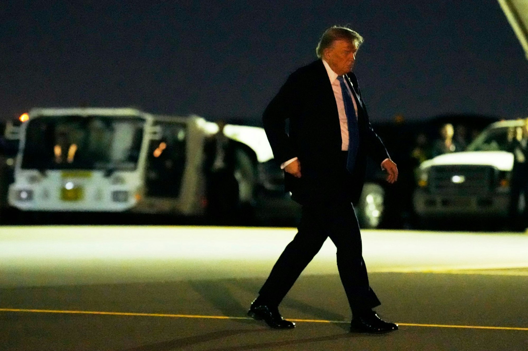 Donald Trump stößt seinen französischen Amtskollegen Macron mit einer Nachricht kurz nach der Abreise vom G7-Gipfel vor den Kopf.