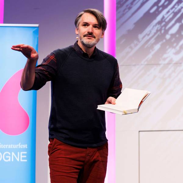 Sasa Stanisic bei der lit.Cologne 2024 in der Flora.