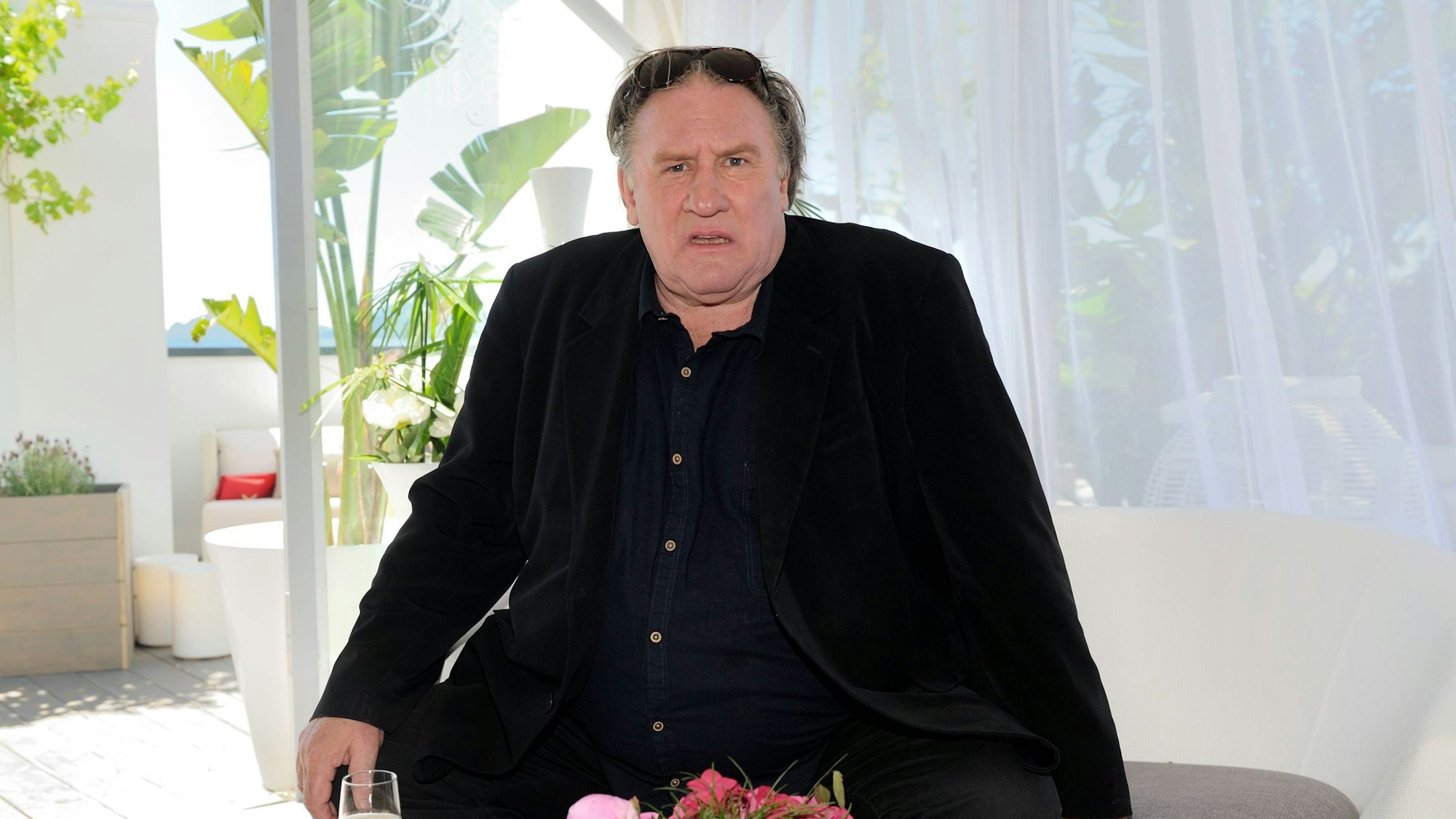 Gérard Depardieu posiert in der „Mouton Cadet Wine Bar“ während der 68. Filmfestspiele von Cannes, Frankreich. (Archivbild)