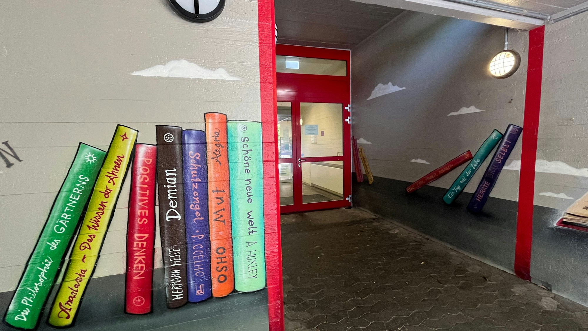 Eingang zur Stadtteilbibliothek Schlebusch am Freiherr-vom-Stein-Gymnasium