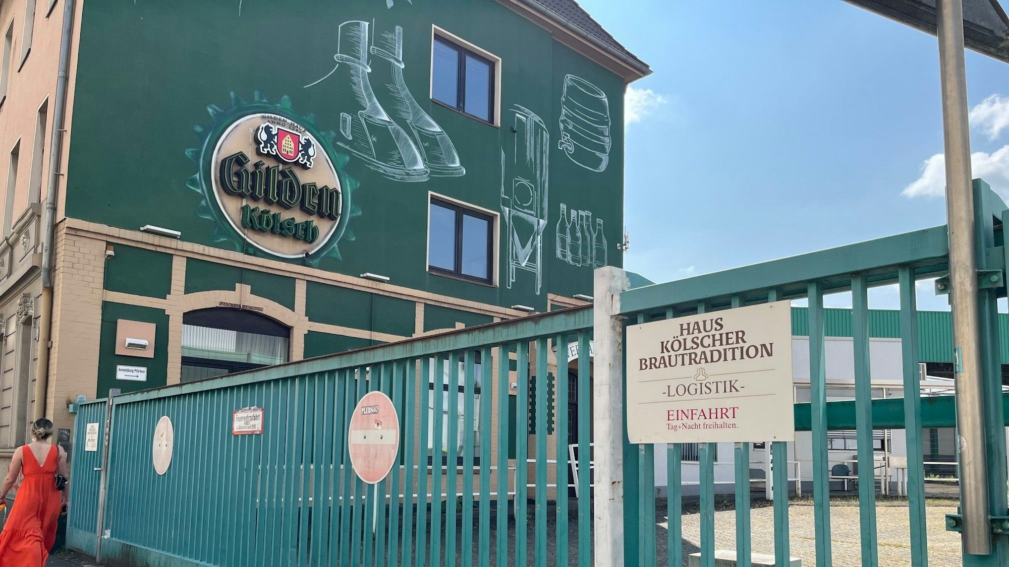 Das Haus kölscher Brautradition an der Bergisch Gladbacher Straße in Mülheim.