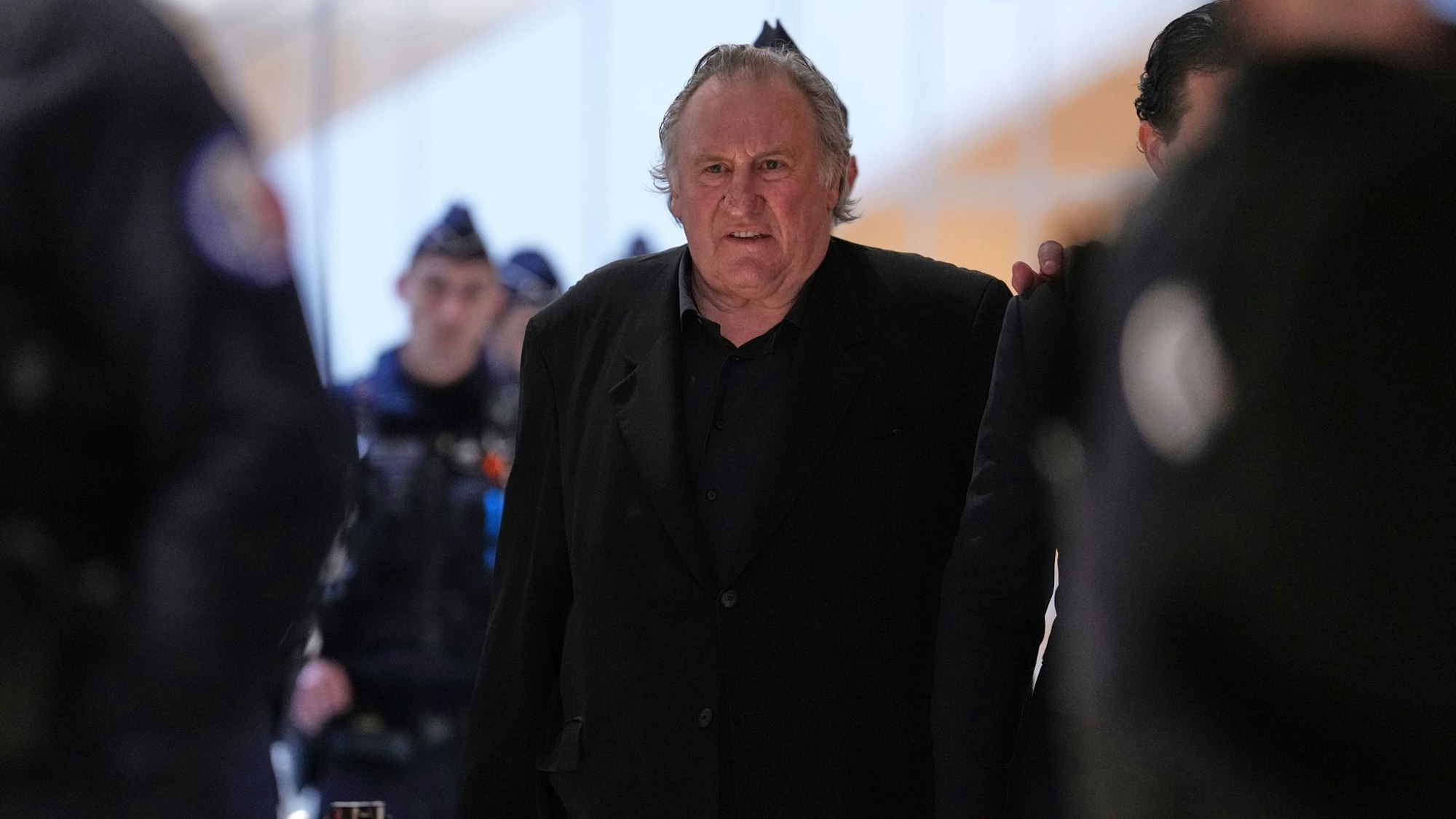 Gérard Depardieu beim Missbrauchsprozess in Paris im vergangenen Monat. (Foto: Archiv)