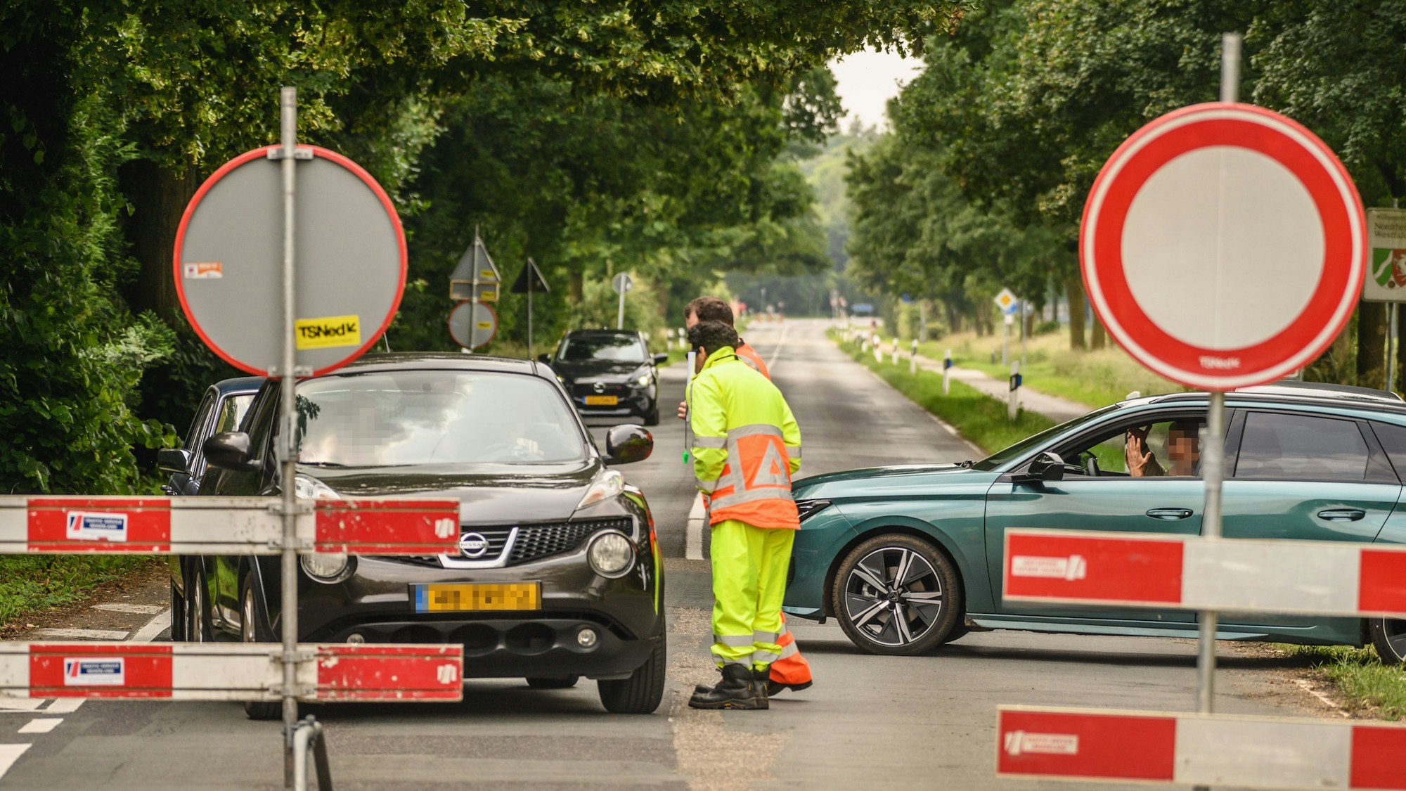Die niederländische Gemeinde Beek sperrt rund um Fronleichnam erneut einen Schleichweg nahe der A3. (Archivbild)