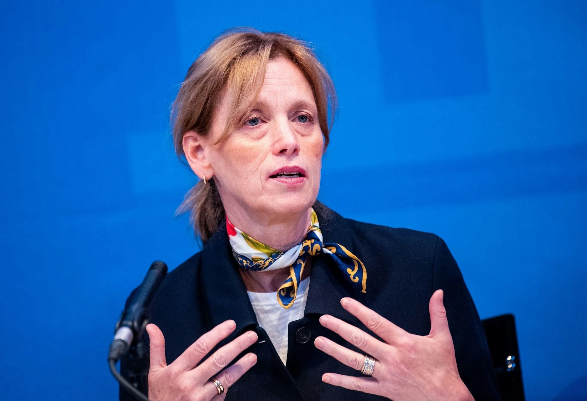 Kitas sind Ländersache. Bundesfamilienministerin Karin Prien (CDU) ist gegen pauschale Lösungen. (Archivbild)