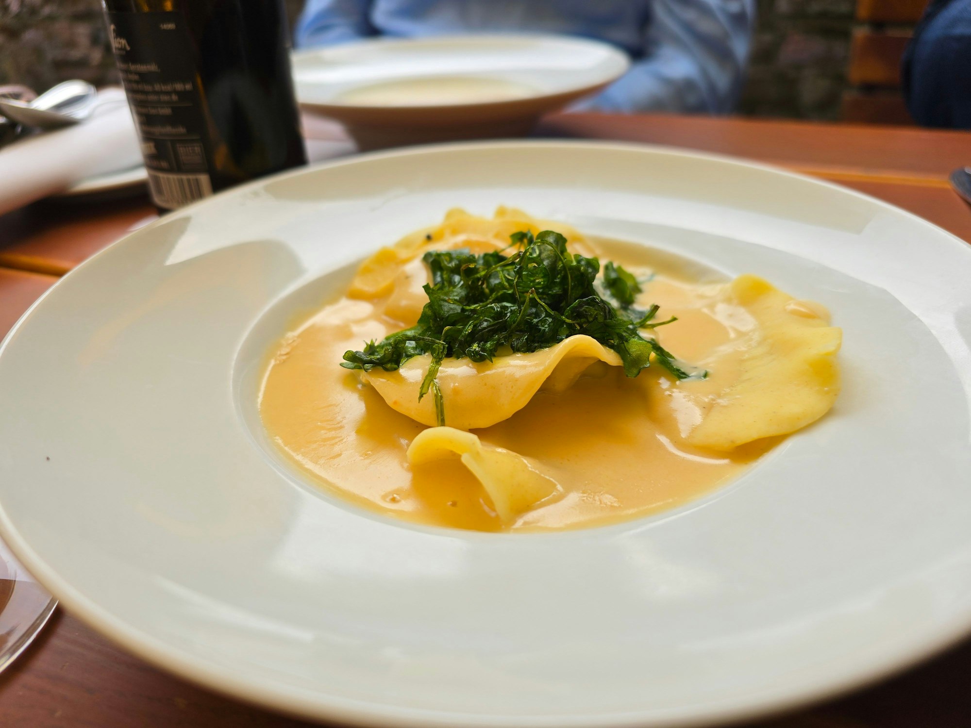 Ravioli mit Sauce