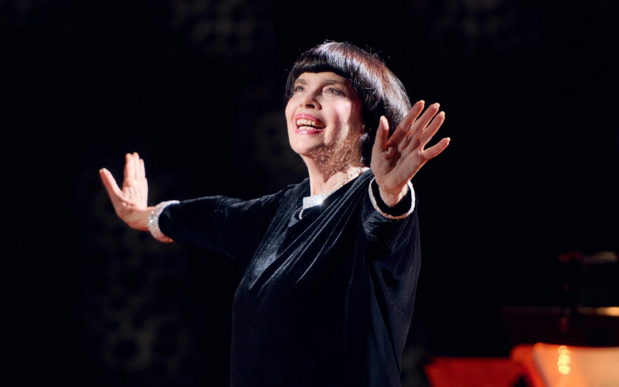 „Der Spatz von Avignon“ geht 2026 auf eine große Abschiedstour. Zwölfmal wird Mireille Mathieu dabei auch in Deutschland auf der Bühne stehen. (Bild: Wolfgang Wilde)