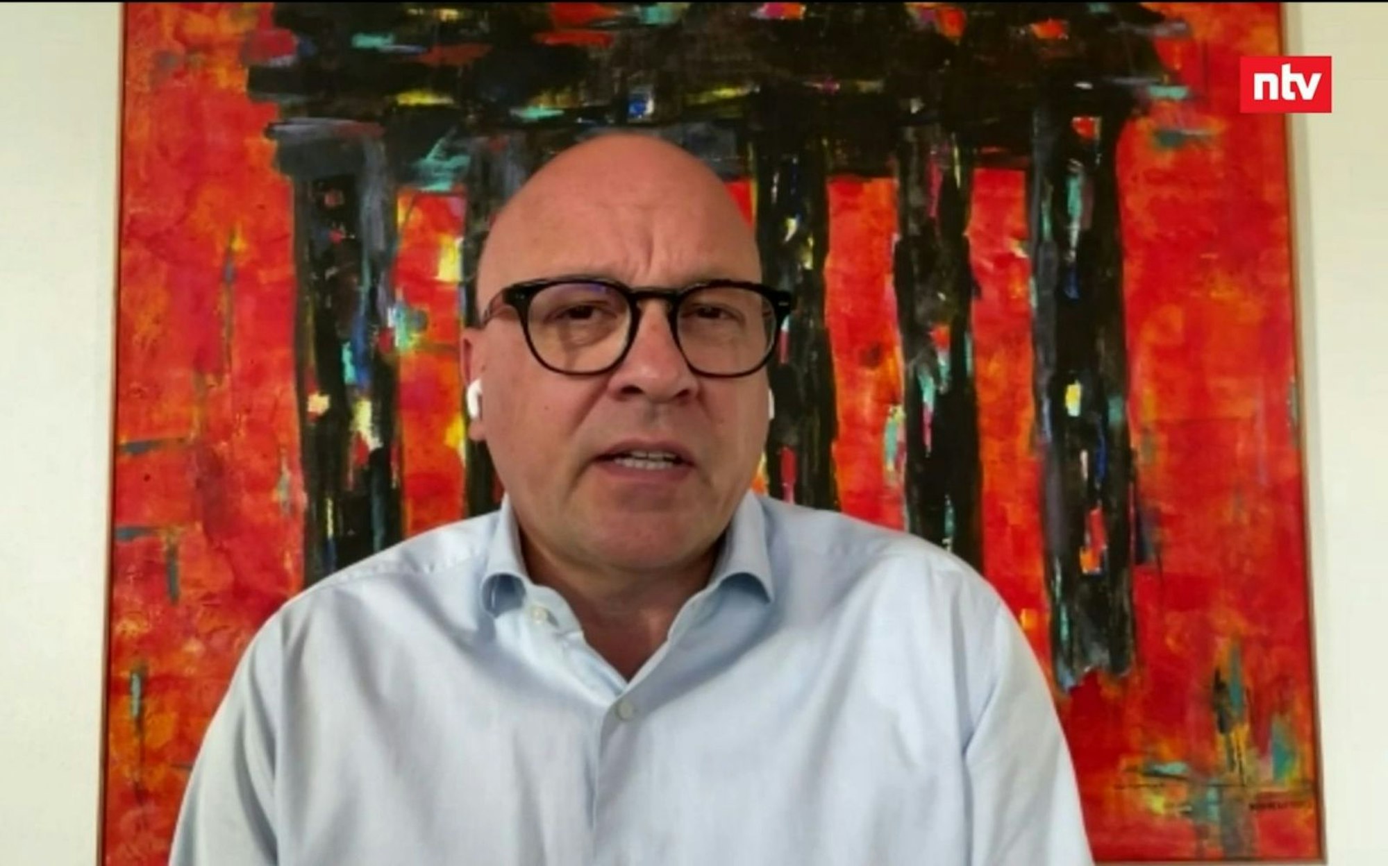 CDU-Innenpolitiker Alexander Throm erklärte im „ntv Frühstart“, man sei „ganz konkret auf dem Weg“ zur Migrationswende. (Bild: ntv)
